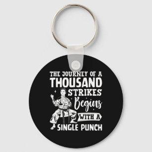 Die Reise von tausend Streiks beginnt mit einem Si Schlüsselanhänger