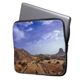 Die reizvolle Schönheit der Wüste unter einem blau Laptopschutzhülle (Vorderseite Links)