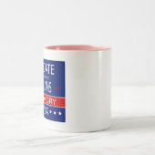 Die Republikaner wieder wütend machen Zweifarbige Tasse (Mittel)