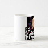 Die Revolution ist weiblich Kaffeetasse (Mittel)
