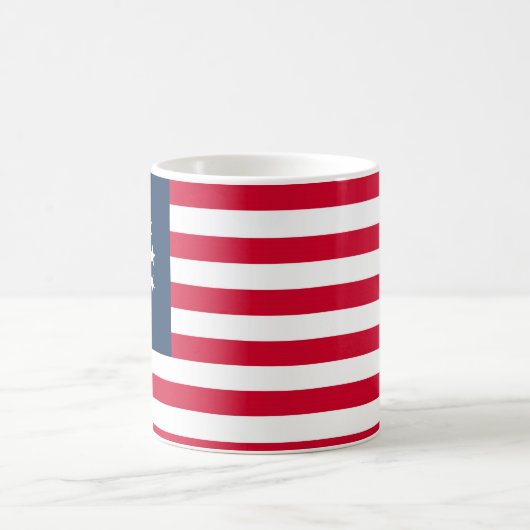 Die revolutionäre Kriegs-Betsy- Rossflagge Kaffeetasse (Mittel)