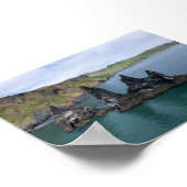 Die Reynisdrangar-Felsformationen in Island Poster (Ecke)