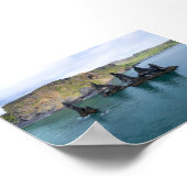 Die Reynisdrangar-Felsformationen in Island Poster (Ecke)