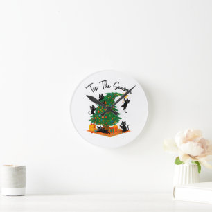 Die richtige Zeit Weihnachtsbaum Süße schwarze Kat Runde Wanduhr
