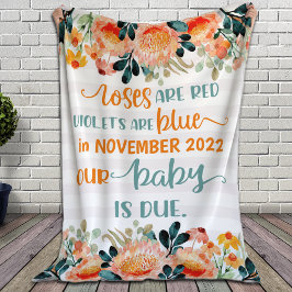 Die Rose für die Ankündigung von Babys sind rot, d Fleecedecke