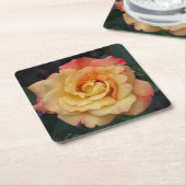 Die Rose ist schön rosa und gelb Rechteckiger Pappuntersetzer (angewinkelt)
