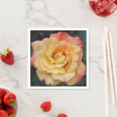 Die Rose ist schön rosa und gelb Serviette (Beispiel)