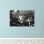Die Ruhe der Internationalen Raumstation Leinwanddruck (Insitu (Holzboden))