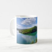 Die Ruhe in einer Sippe: Tee mit Aussicht auf den Kaffeetasse (Vorderseite Links)