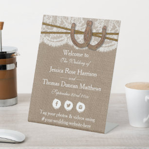 Die rustikale Hochzeitskollektion Horseshoe begrüß Sockelschild