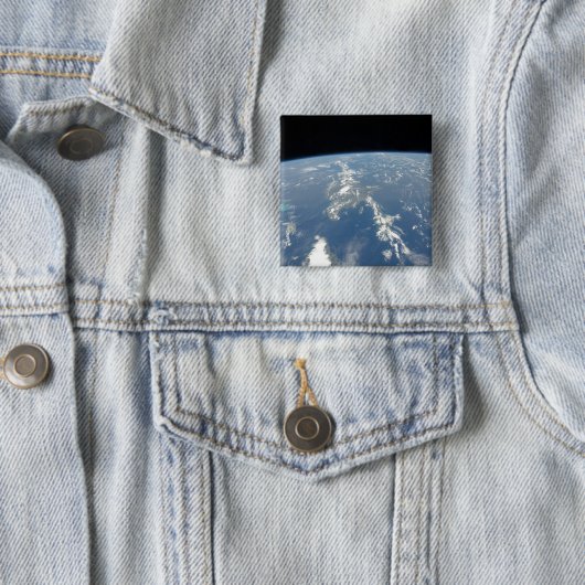 Die Sahara-Staubwolke fliegt nach Westen in den At Button (Beispiel)