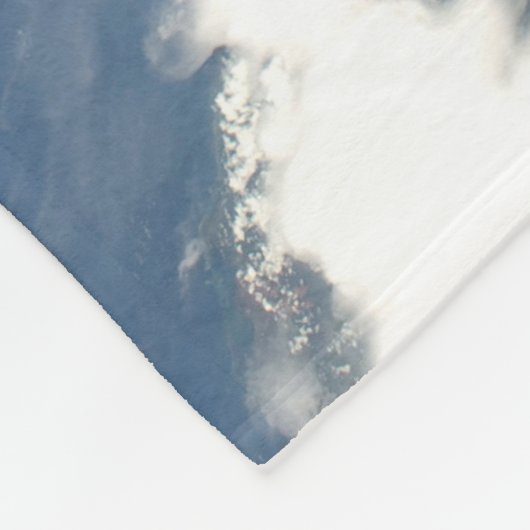 Die Sahara-Staubwolke fliegt nach Westen in den At Fleecedecke (Ecke)