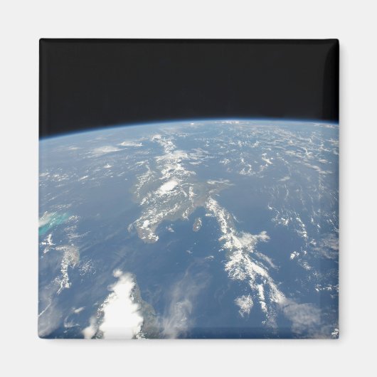 Die Sahara-Staubwolke fliegt nach Westen in den At Magnet (Vorne)