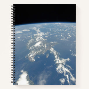 Die Sahara-Staubwolke fliegt nach Westen in den At Notizblock