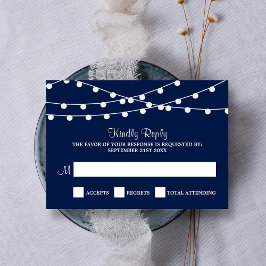 Die Saitenleuchten an der Blue Wedding Collection RSVP Karte