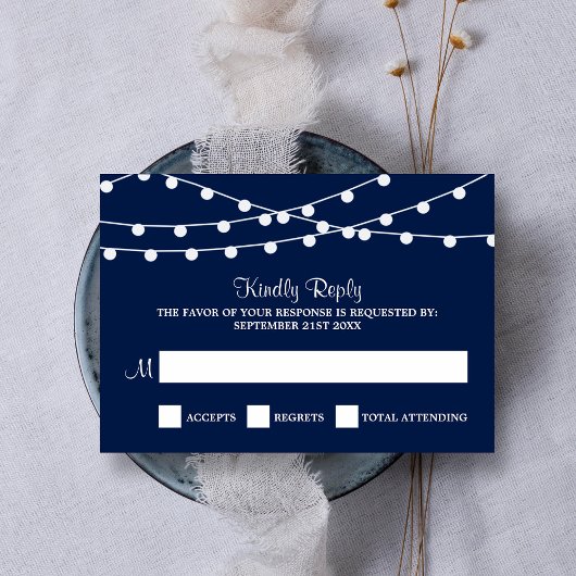 Die Saitenleuchten an der Blue Wedding Collection RSVP Karte