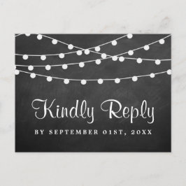 Die Saitenleuchten auf der Chalkboard-Hochzeitssam Einladungspostkarte