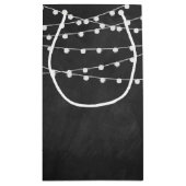 Die Saitenleuchten auf der Chalkboard-Hochzeitssam Kleine Geschenktüte (Rückseite)