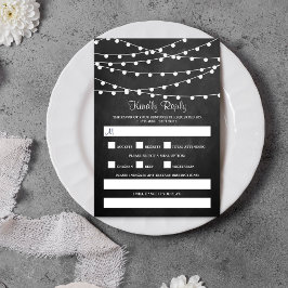 Die Saitenleuchten auf der Chalkboard-Hochzeitssam RSVP Karte