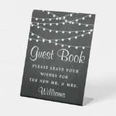 Die Saitenleuchten auf der Chalkboard-Hochzeitssam Sockelschild (Vorderseite)