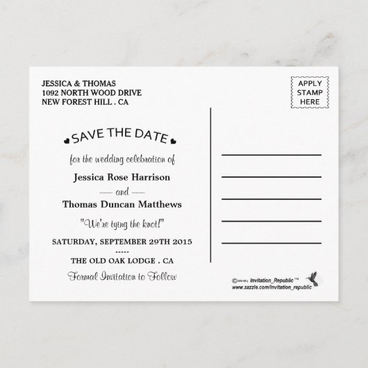 Die Saitenleuchten auf der Lila Hochzeitskollektio Ankündigungspostkarte (Rückseite)