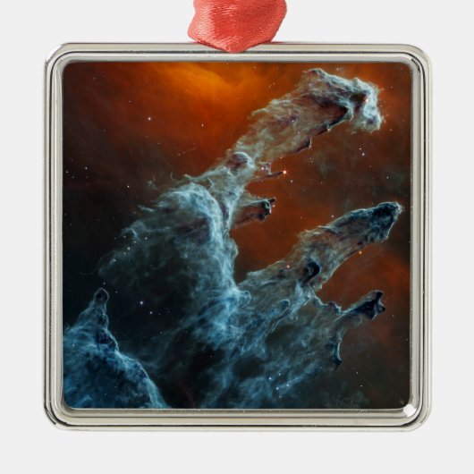 Die Säulen der Schöpfung wurden mittendrin. Ornament Aus Metall (Vorne)