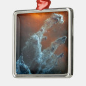 Die Säulen der Schöpfung wurden mittendrin. Ornament Aus Metall (Links)