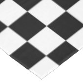 Die Schachbrett-Flagge Tischdecke (Schrägansicht)