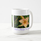 Die Schale des Blumen-Garten-Liebhabers Kaffeetasse (VorderseiteRechts)