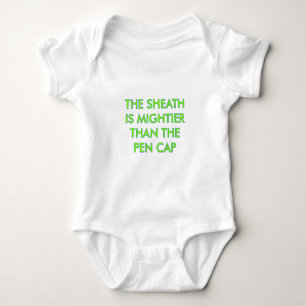 Die Schale ist heller als die Pen-Kappe Baby Strampler