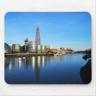 Die Scherbe des Glases und Rathaus in London Mousepad