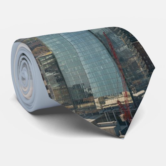 Die Scherbe Krawatte (Gerollt)