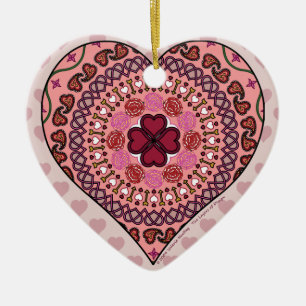 Die Schichten des Herz-Ornaments Keramikornament