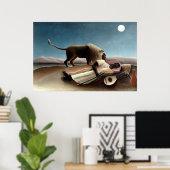 Die schlafende Sinti und Roma von Henri Rousseau Poster (Heimbüro)