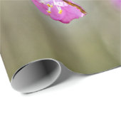 Die schlichte Schönheit der Blume von Sakura Geschenkpapier (Rolleneckpunkt)