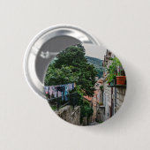 Die schmale Steinstraße in Dubrovnik Button (Vorne & Hinten)