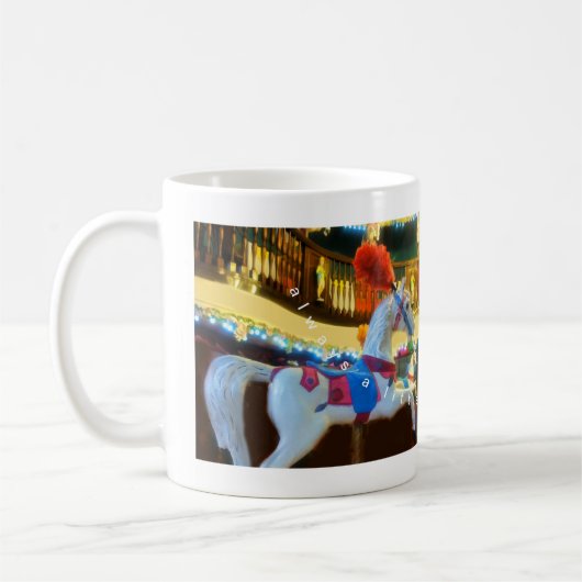 Die schönen Pferde in einem Tee oder Kaffeetasse (Links)