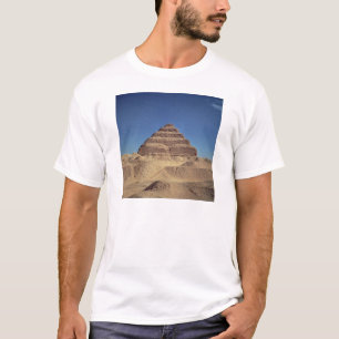 Die Schritt-Pyramide von König Djoser, c.2630-261 T-Shirt