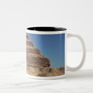 Die Schritt-Pyramide von König Djoser, c.2630-261 Zweifarbige Tasse