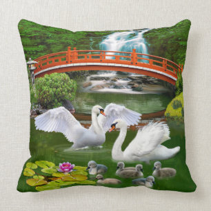 Die Schwan-Familie Kissen
