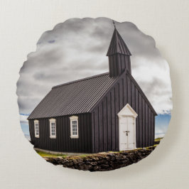 Die Schwarze Kirche Budir, Island Rundes Kissen