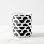 Die schwarzen Hälften des Kreises schaffen einen e Kaffeetasse (Mittel)