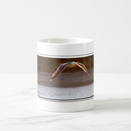 Die Seemöwe durch Café-Projektionen Kaffeetasse (Mittel)