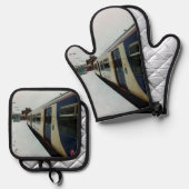 Die Seite des Zuges Ofenhandschuh & Topflappen-Set (Vorderseite/Rückseite)