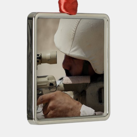 Die sergetischen Sehenswürdigkeiten der irakischen Ornament Aus Metall (Rechts)