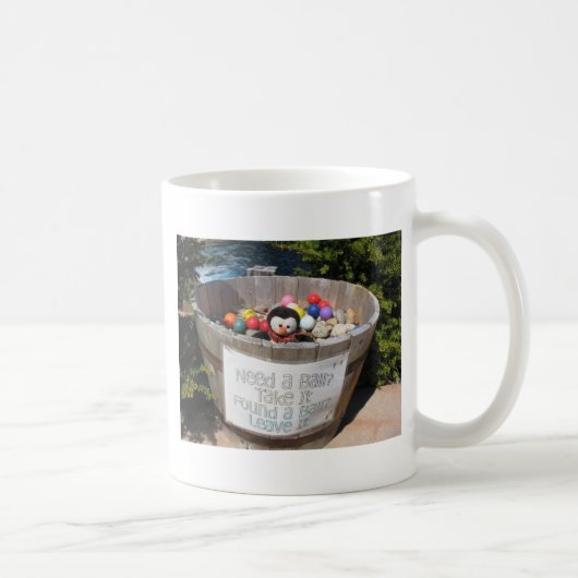 Die setzende Penguin-Kaffee-Tasse Kaffeetasse (Rechts)