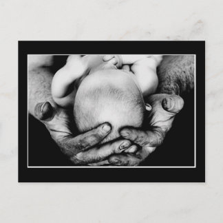 Die sicheren Hände des Vaters Postkarte