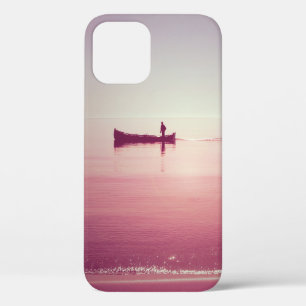 Die Silhouette der Fischer mit dem Schiff im Meer Case-Mate iPhone Hülle