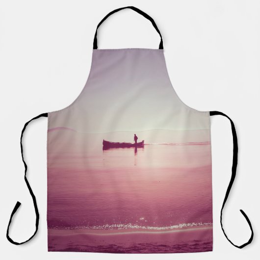 Die Silhouette der Fischer mit dem Schiff im Meer Schürze (Vorderseite)