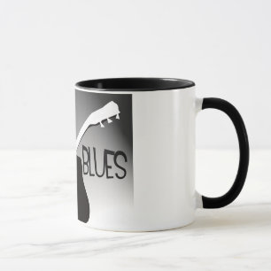 Die Silhouette des Bluesspielers mit einem Tasse